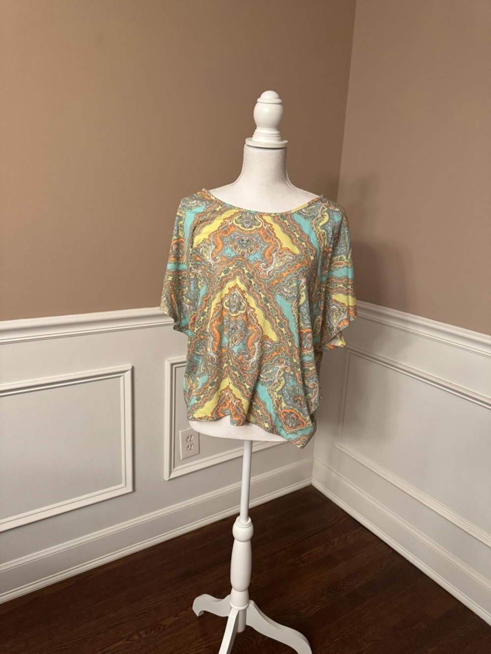 Victoria's Secret Pastel Paisley Dolman Top in Yellow & Mint